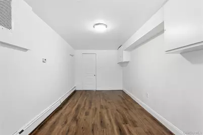 1042 E 233rd Street, Bronx, NY 10466 - Photo 15