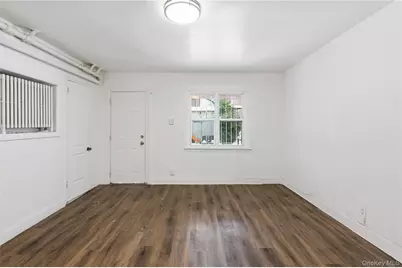 1042 E 233rd Street, Bronx, NY 10466 - Photo 13