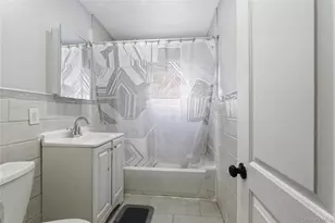 1042 E 233rd St, Bronx, NY 10466 - Photo 25