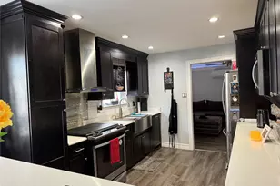 144-08 Weller Ln, Rosedale, NY 11422 - Photo 5