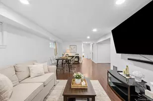 85 Bedford Ave, Freeport, NY 11520 - Photo 19