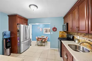 85 Bedford Ave, Freeport, NY 11520 - Photo 3