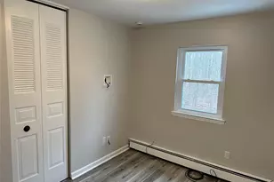 10 Shiloh Ct, Coram, NY 11727 - Photo 17