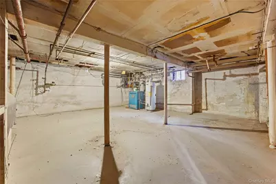 16016 Riverside Drive, Whitestone, NY 11357 - Photo 27