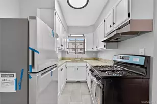 1231 E 223rd St, Bronx, NY 10466 - Photo 5