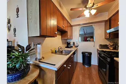 34 Hampton Court, Middletown, NY 10941 - Photo 7