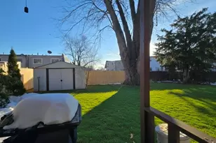 34 Hampton Ct, Middletown, NY 10941 - Photo 3