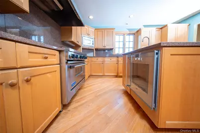 75 Holland Place, Hartsdale, NY 10530 - Photo 11