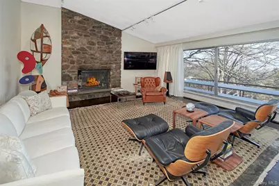 132 Ridgecrest Road, Briarcliff Manor, NY 10510 - Photo 17