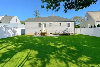 29 Avon Road, Hewlett, NY 11557 - Photo 17