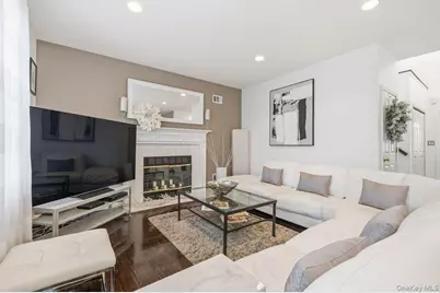 24 Ridge Court, Hauppauge, NY 11788 - Photo 19