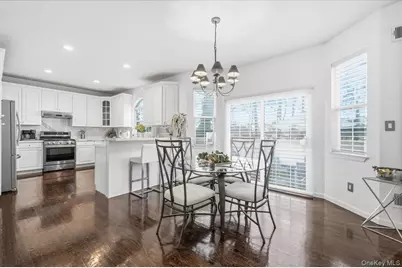 24 Ridge Court, Hauppauge, NY 11788 - Photo 17