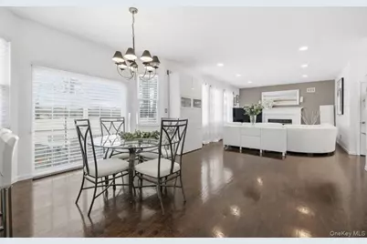 24 Ridge Court, Hauppauge, NY 11788 - Photo 13