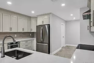 3 Willada Ln, Glen Cove, NY 11542 - Photo 7