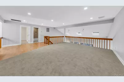 3 Willada Lane, Glen Cove, NY 11542 - Photo 19