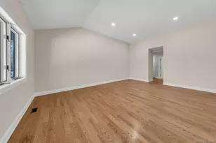 3 Willada Ln, Glen Cove, NY 11542 - Photo 15