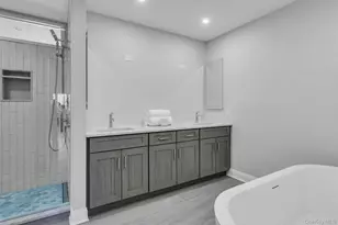 3 Willada Ln, Glen Cove, NY 11542 - Photo 17