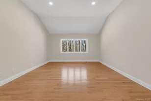 3 Willada Ln, Glen Cove, NY 11542 - Photo 13