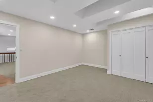 3 Willada Ln, Glen Cove, NY 11542 - Photo 23