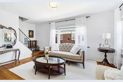 64 W Fenimore Street, Valley Stream, NY 11580 - Photo 5