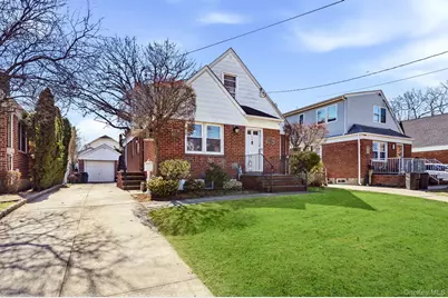 64 W Fenimore Street, Valley Stream, NY 11580 - Photo 3