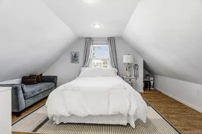 64 W Fenimore Street, Valley Stream, NY 11580 - Photo 19