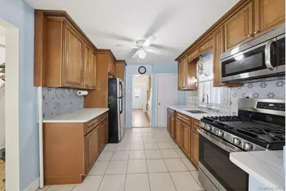 96 Gordon Street, Yonkers, NY 10701 - Photo 5