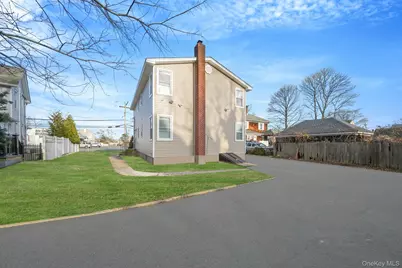 130 5th Avenue, Bay Shore, NY 11706 - Photo 19