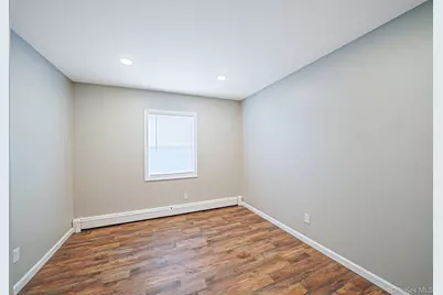 130 5th Avenue, Bay Shore, NY 11706 - Photo 15