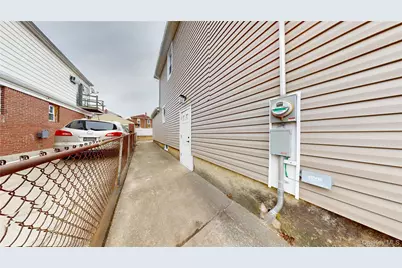 136-11 Brookville Boulevard, Rosedale, NY 11422 - Photo 29