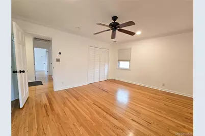 117 Olive Lane, Manhasset Hills, NY 11040 - Photo 21