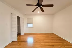 117 Olive Ln, Manhasset Hills, NY 11040 - Photo 19