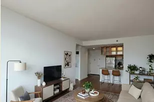 40-28 College Point Blvd, Flushing, NY 11354 - Photo 9