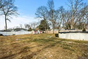 214 Pipe Stave Hollow Rd, Mount Sinai, NY 11766 - Photo 23