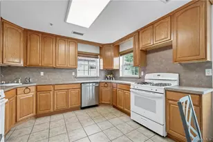 8 Elm St, Spring Valley, NY 10977 - Photo 7