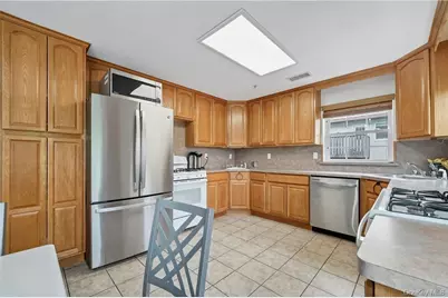 8 Elm Street #112, Spring Valley, NY 10977 - Photo 9