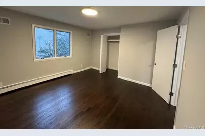 38 Avenue B #1st Fl, Port Washington, NY 11050 - Photo 3