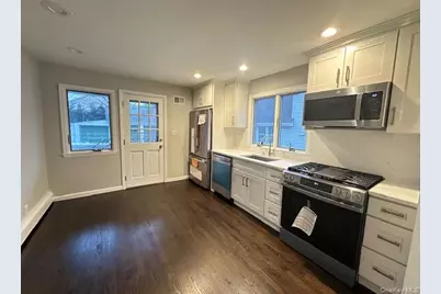 38 Avenue B #1st Fl, Port Washington, NY 11050 - Photo 5