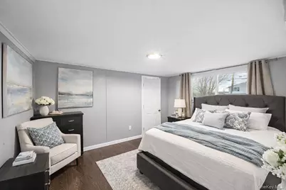 136 N Delaware Avenue, Lindenhurst, NY 11757 - Photo 9