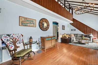 20 Lawrence Drive, Sound Beach, NY 11789 - Photo 9