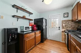 20 Lawrence Dr, Sound Beach, NY 11789 - Photo 17