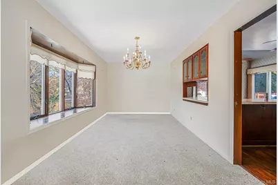 109 Utica Street, Bay Shore, NY 11706 - Photo 9