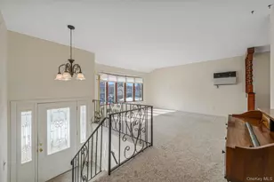 109 Utica St, Bay Shore, NY 11706 - Photo 5