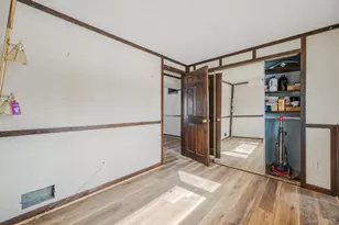 109 Utica St, Bay Shore, NY 11706 - Photo 29