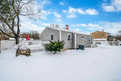 9 Amfer Court, Bay Shore, NY 11706 - Photo 29