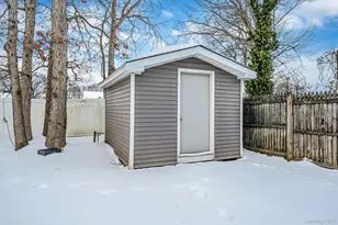 9 Amfer Ct, Bay Shore, NY 11706 - Photo 31