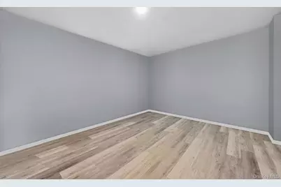 9 Amfer Court, Bay Shore, NY 11706 - Photo 19