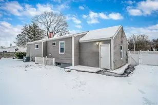 9 Amfer Ct, Bay Shore, NY 11706 - Photo 27