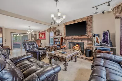 120 Waldo Street, Copiague, NY 11726 - Photo 31