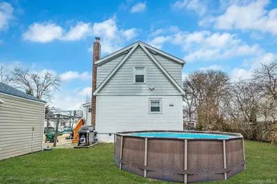 180 25th Street, Copiague, NY 11726 - Photo 23